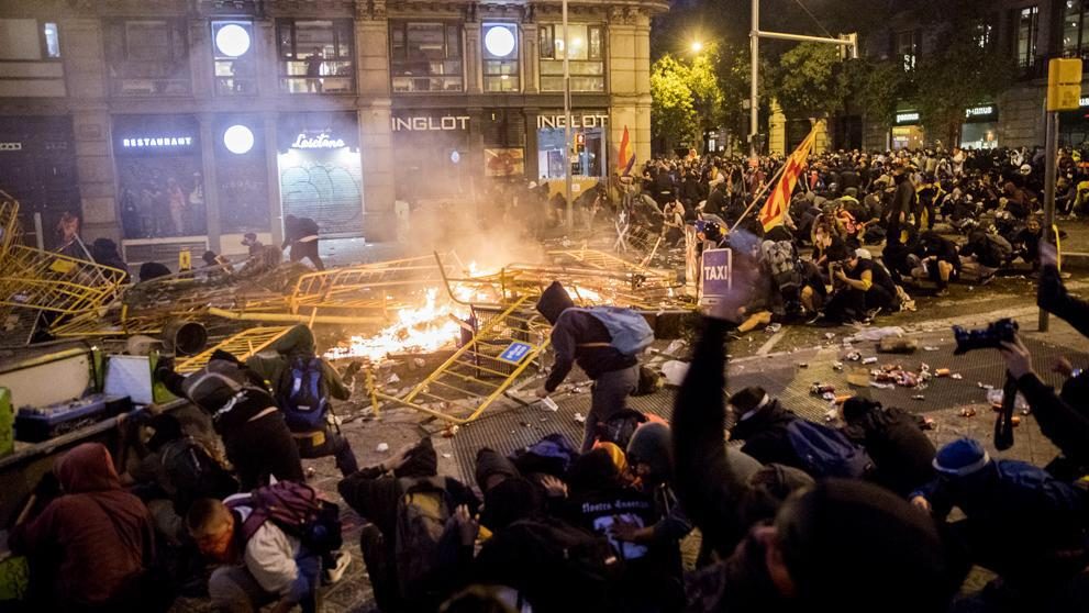 2017: sobrevivimos incluso a los disturbios frente al escaparate.